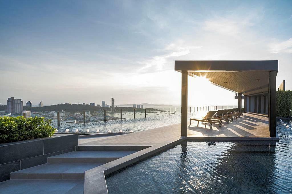 The Base Central Pattaya By Pattaya Holiday Exterior foto