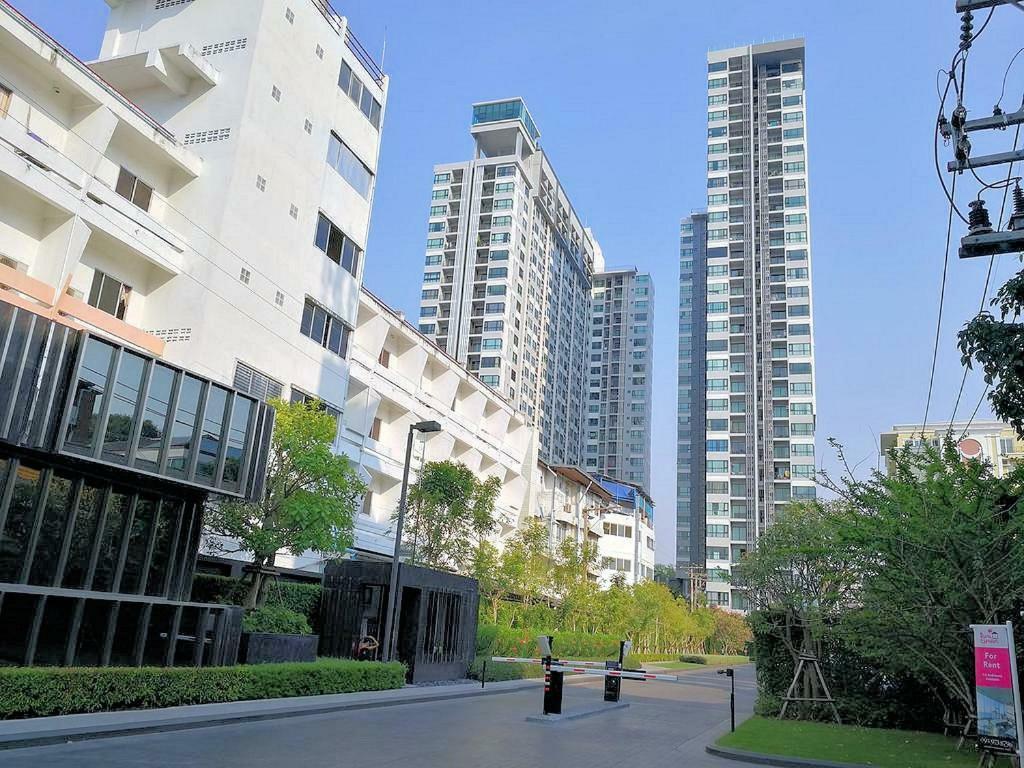 The Base Central Pattaya By Pattaya Holiday Exterior foto